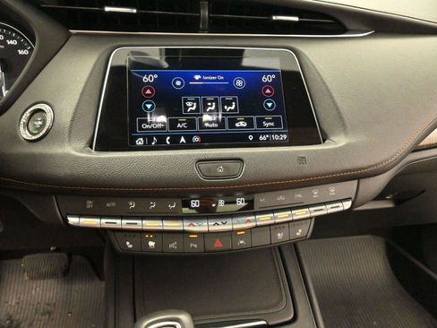 Used 2019 Cadillac XT4 Premium Luxury image 21