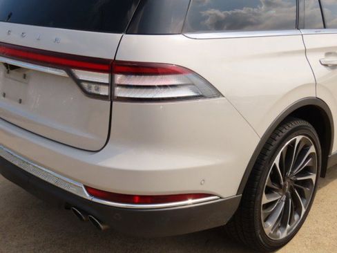 Used 2021 Lincoln Aviator Reserve w/ Equipment Group 202A image 10