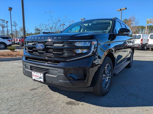New 2025 Ford Expedition Max Active image 8