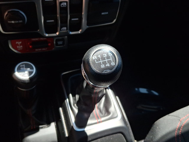 Used 2020 Jeep Wrangler Unlimited Rubicon AWD/4WD image 14