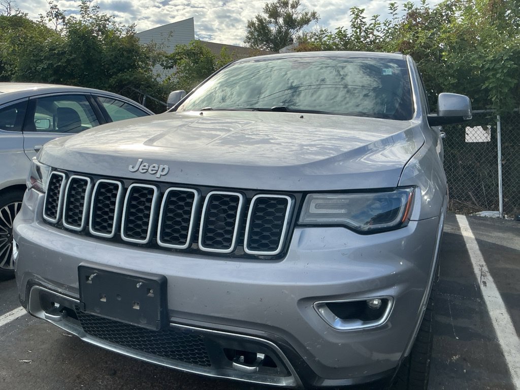 Used 2018 Jeep Grand Cherokee Limited AWD/4WD image 2