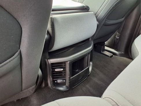 Used 2021 RAM 1500 Big Horn AWD/4WD image 12