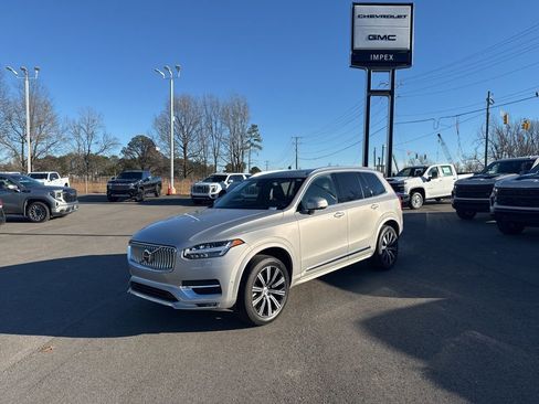Used 2024 Volvo XC90 B5 Plus AWD/4WD image 1