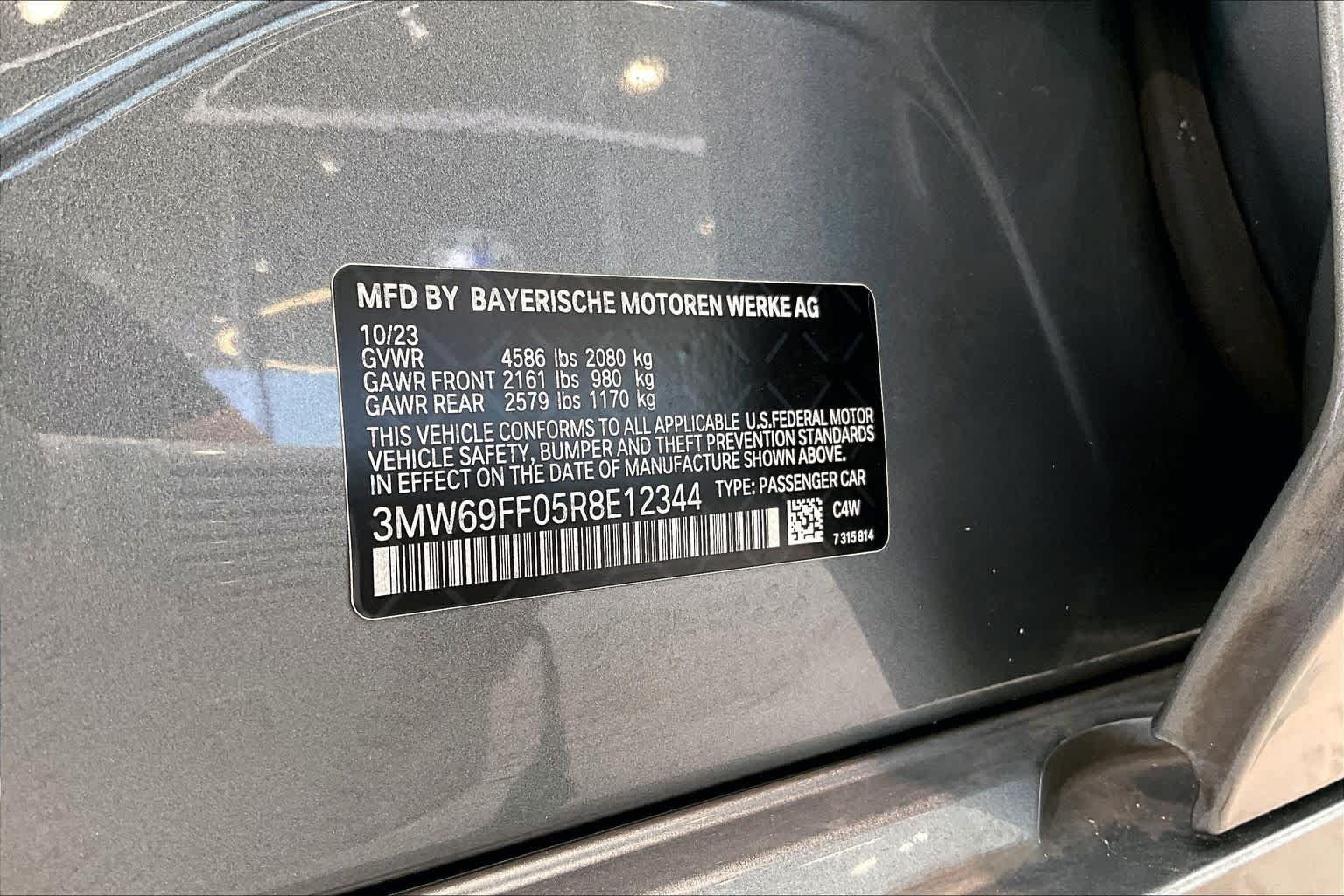 Used 2024 BMW 330i Sedan w/ Premium Package RWD image 35