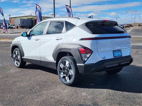 Used 2025 Hyundai Kona SEL image 4