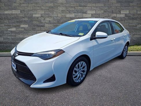 Used 2019 Toyota Corolla LE FWD image 3
