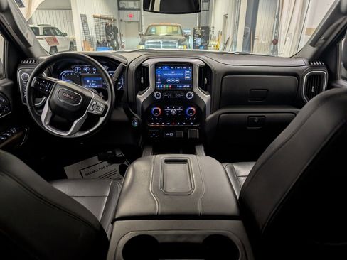Used 2020 GMC Sierra 1500 SLT image 8