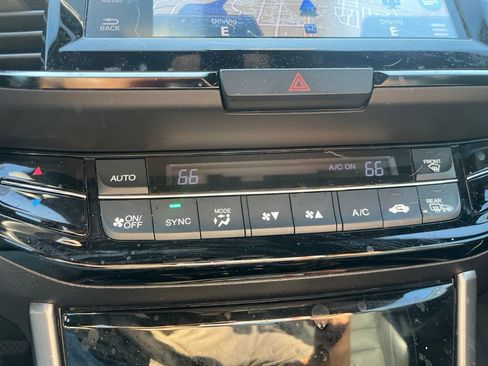 Used 2016 Honda Accord Touring image 21