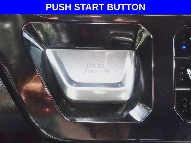 Used 2025 GMC Sierra 1500 Denali AWD/4WD image 3