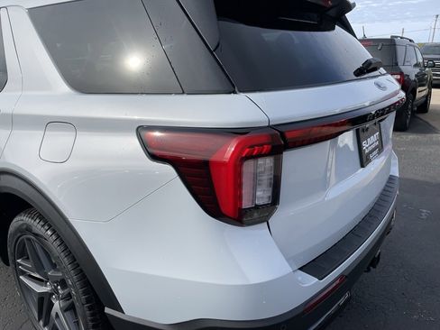 New 2026 Ford Explorer ST-Line w/ ST-Line Street Pack image 41