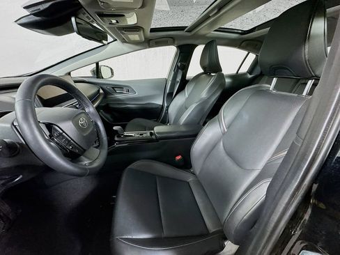 Certified 2025 Toyota Prius XLE image 13