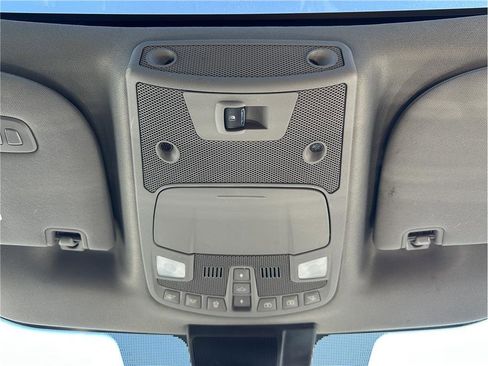 Used 2019 Ford F150 Lariat image 28