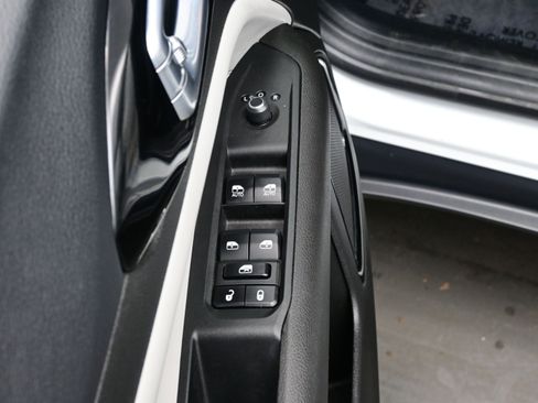 Used 2024 Jeep Compass Limited AWD/4WD image 13