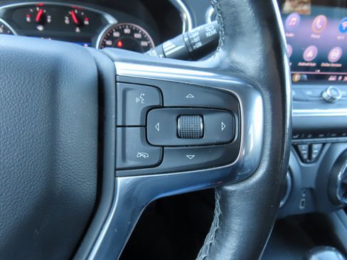 Used 2020 Chevrolet Blazer LT image 19