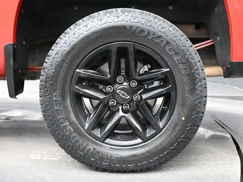 Used 2021 Chevrolet Silverado 1500 LT Trail Boss AWD/4WD image 12