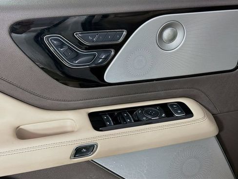 Used 2022 Lincoln Aviator Reserve w/ Equipment Group 201A RWD image 21