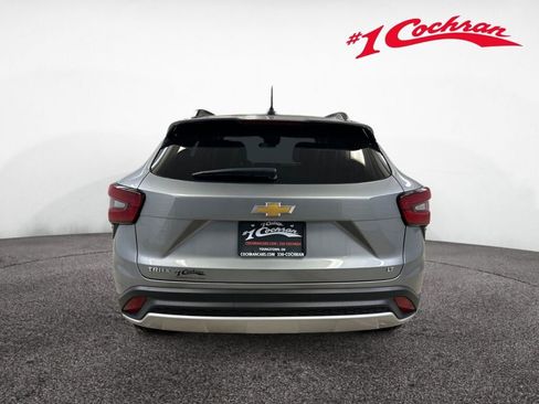 Certified 2024 Chevrolet Trax LT w/ Driver Confidence Package image 21
