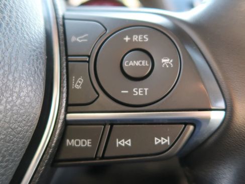 Used 2019 Toyota Camry XSE image 37