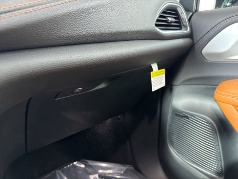 New 2026 Chrysler Pacifica Pinnacle image 46