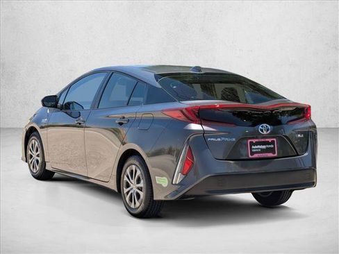 Used 2022 Toyota Prius Prime XLE FWD image 8