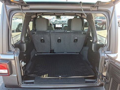 Used 2024 Jeep Wrangler Sport S image 28