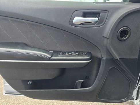 Used 2019 Dodge Charger SXT RWD image 13