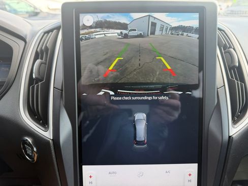 Used 2024 Ford Edge SEL w/ Convenience Package image 26