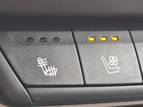 Used 2019 Cadillac XT4 Premium Luxury FWD image 15