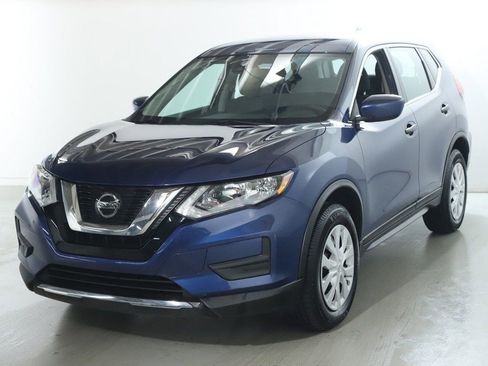 Used 2020 Nissan Rogue S image 4