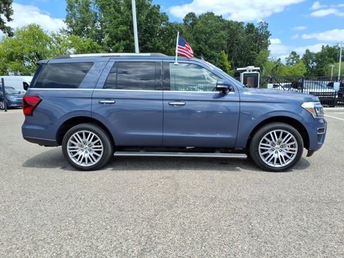 Certified 2023 Ford Expedition Limited AWD/4WD image 9