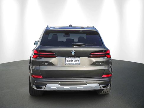 New 2026 BMW X5 xDrive40i w/ Premium Package image 5