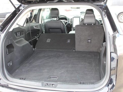 Used 2024 Ford Edge SEL image 12