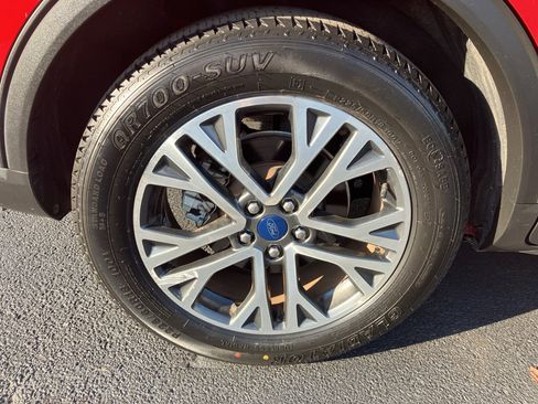 Used 2021 Ford Escape SEL image 13