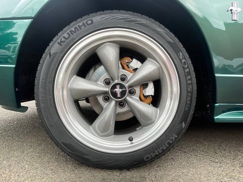 Used 2001 Ford Mustang Convertible RWD image 17