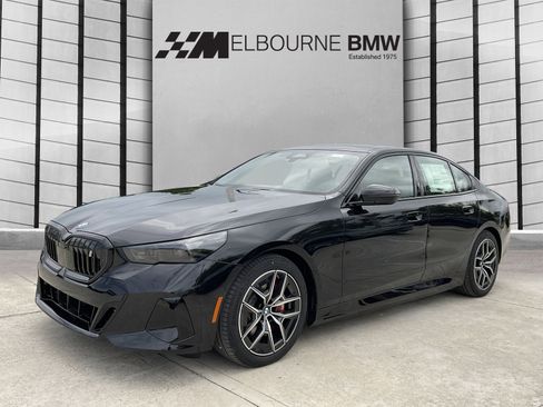 New 2026 BMW i5 eDrive40 w/ M Sport Package RWD image 3