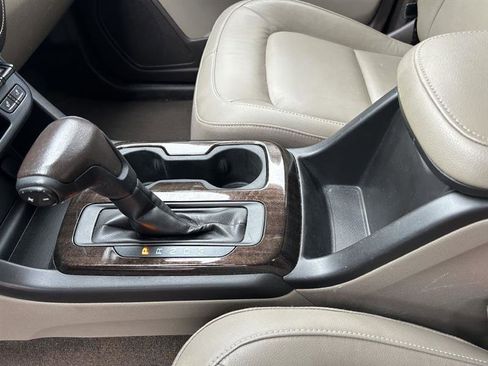 Used 2015 GMC Canyon SLT w/ Driver Alert Package image 15