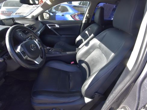 Used 2012 Lexus CT 200h Premium w/ Leather Pkg FWD image 7