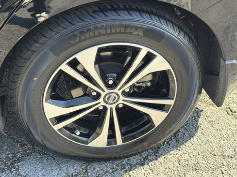 Certified 2023 Nissan Sentra SV image 30