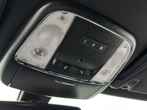 Used 2020 Chrysler 300 S image 19