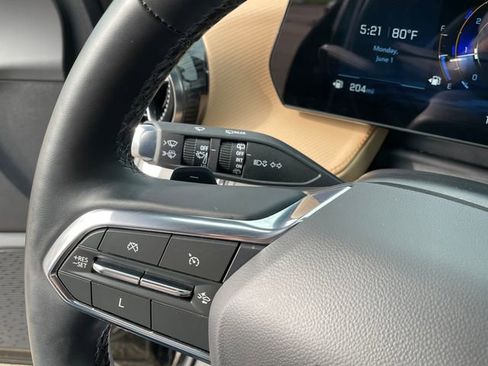 Used 2025 Chevrolet Equinox ACTIV w/ Safety and Technology Package FWD image 60