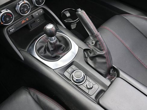 Used 2018 MAZDA MX-5 Miata RF Grand Touring image 21