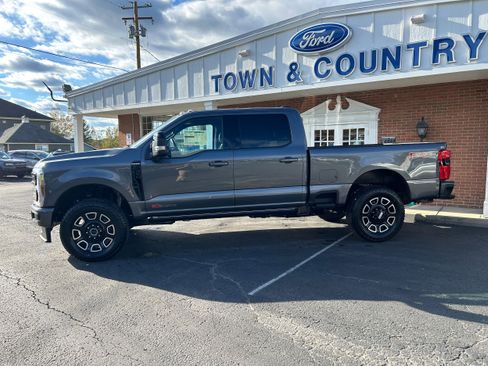 New 2026 Ford F350 Platinum w/ FX4 Off-Road Package image 5