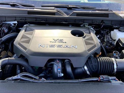 New 2026 Nissan Armada Platinum Reserve w/ Accent Package AWD/4WD image 5