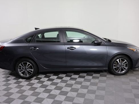 Used 2023 Kia Forte LXS FWD image 9