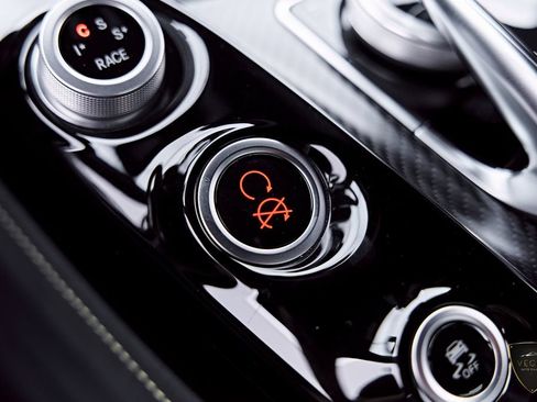 Used 2018 Mercedes-Benz AMG GT R image 74