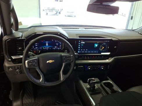 Used 2025 Chevrolet Silverado 1500 LTZ AWD/4WD image 14