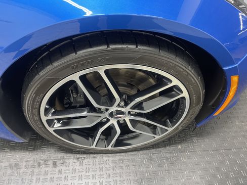 Used 2015 Chevrolet Corvette Stingray Coupe w/ 2LT Preferred Equipment Group image 17