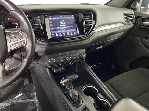 Used 2024 Dodge Durango SXT image 28