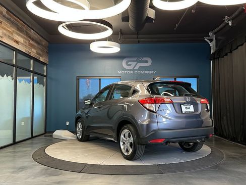 Used 2019 Honda HR-V LX image 5