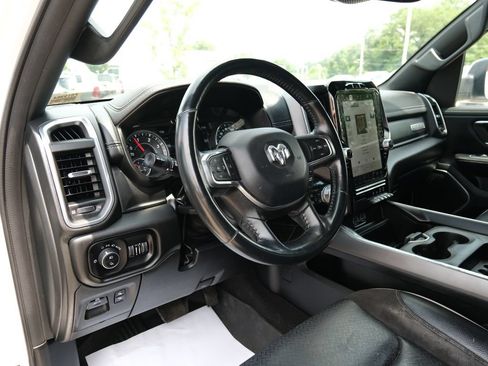 Used 2023 RAM 1500 Laramie AWD/4WD image 3